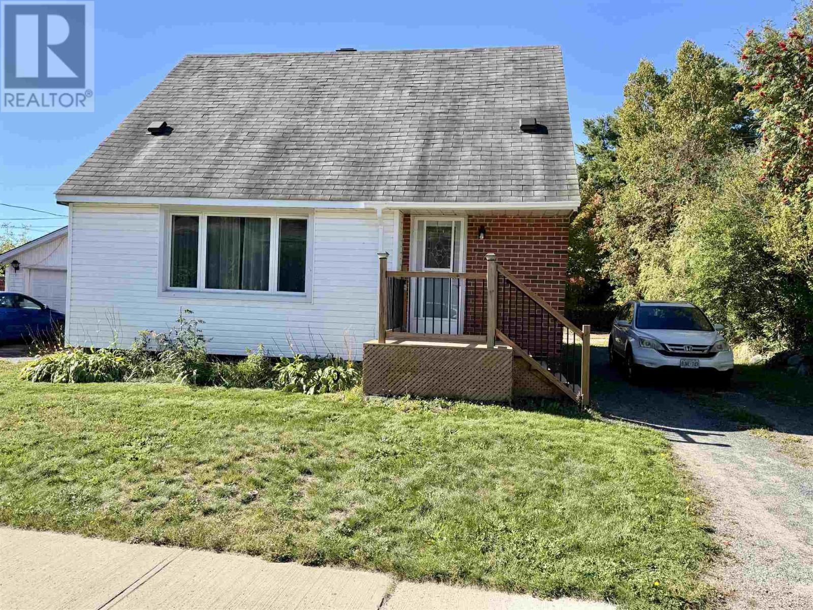 135 Dieppe AVE - Image 28