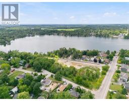 1 Maple Grove Street, Whitchurch Stouffville, ON L4A7X3 Photo 37
