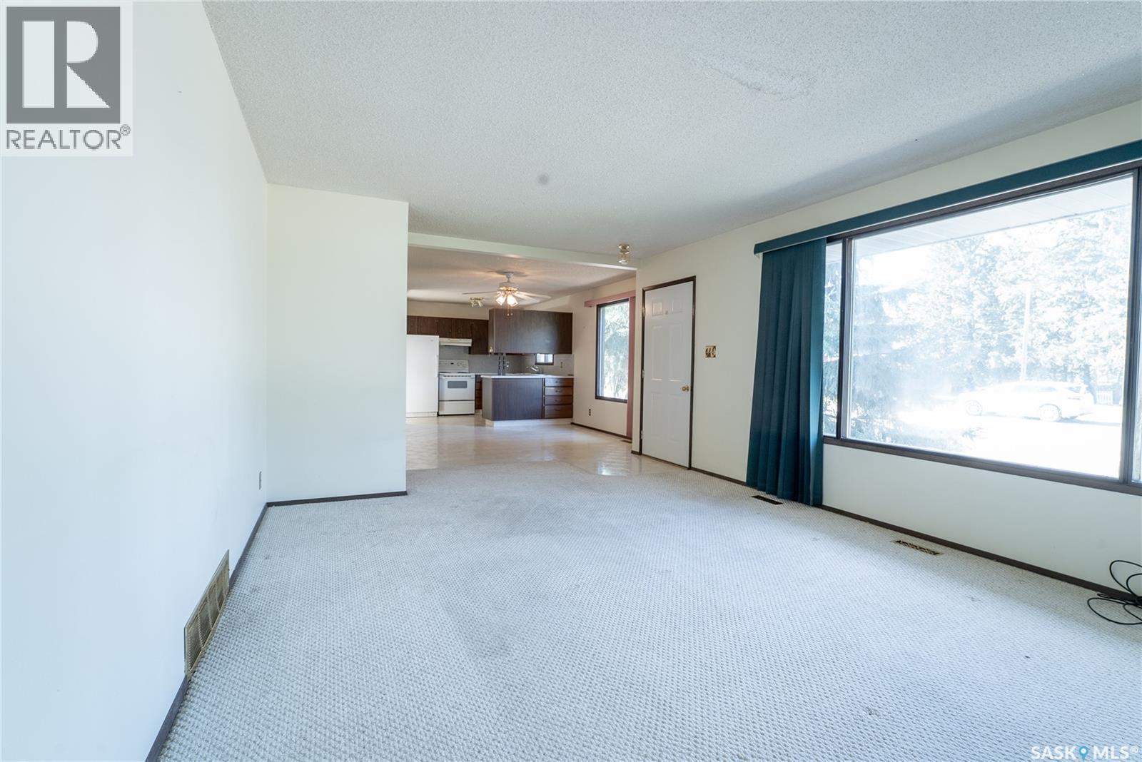 219 Railway AVENUE W, Blaine Lake — photo 8