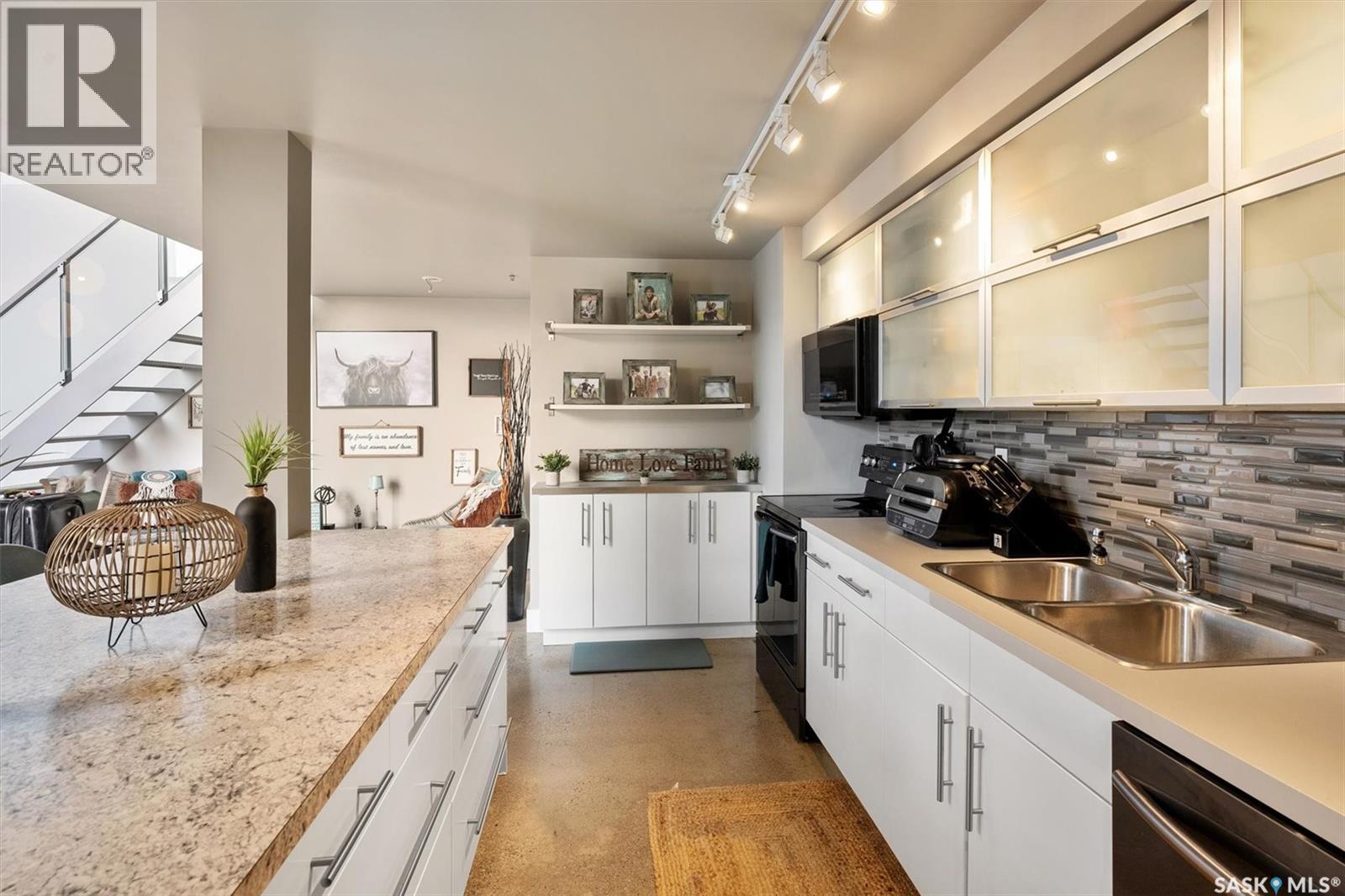 #530 120 23rd STREET E - 10