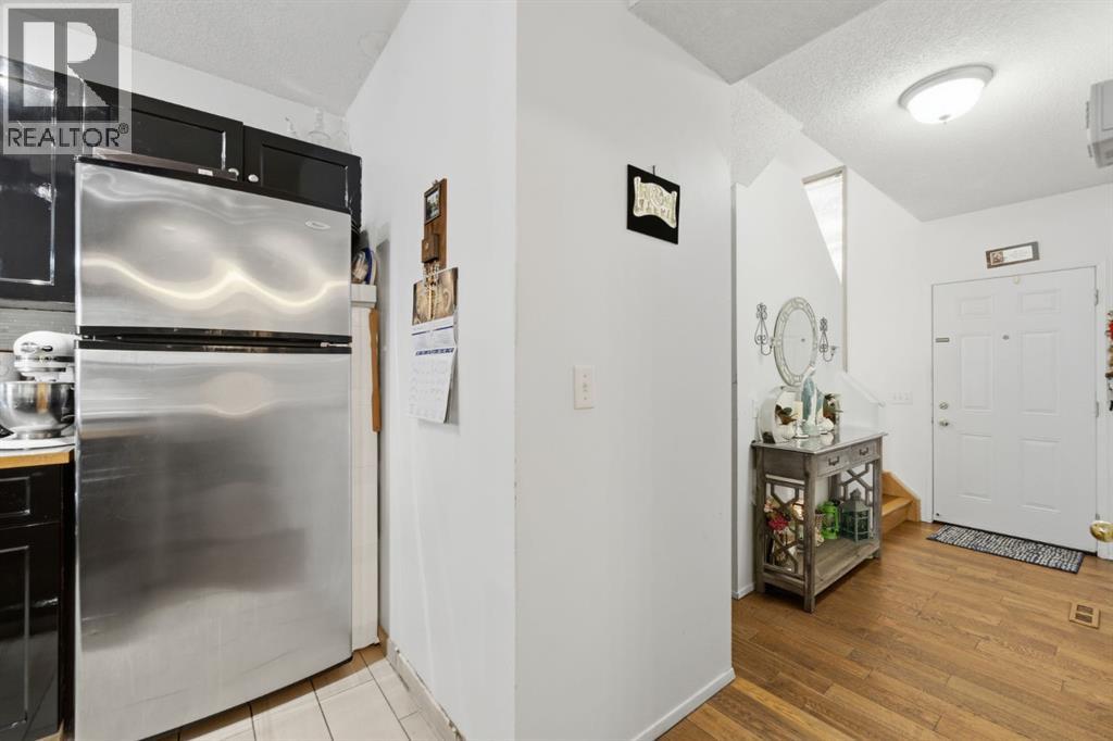 240 Shawinigan Drive SW, Calgary, Alberta, T2Y3B4 — thumbnail 5