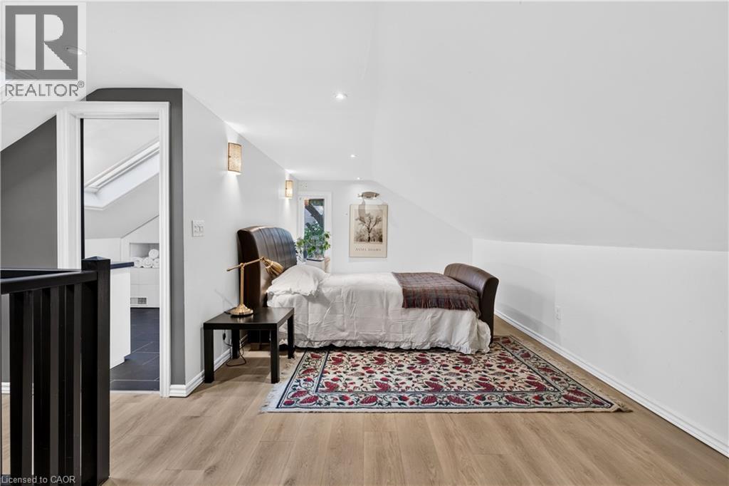 21 BROCK Street N - Image 32
