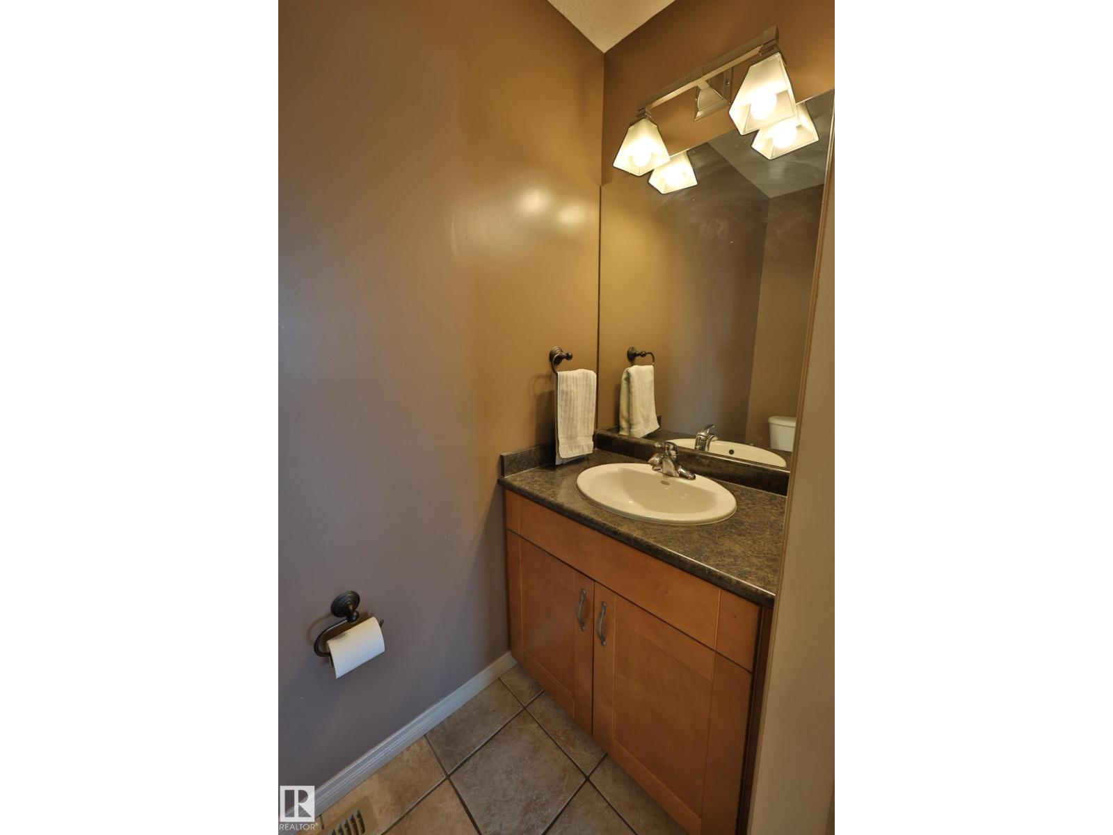 10603 95 ST - 22