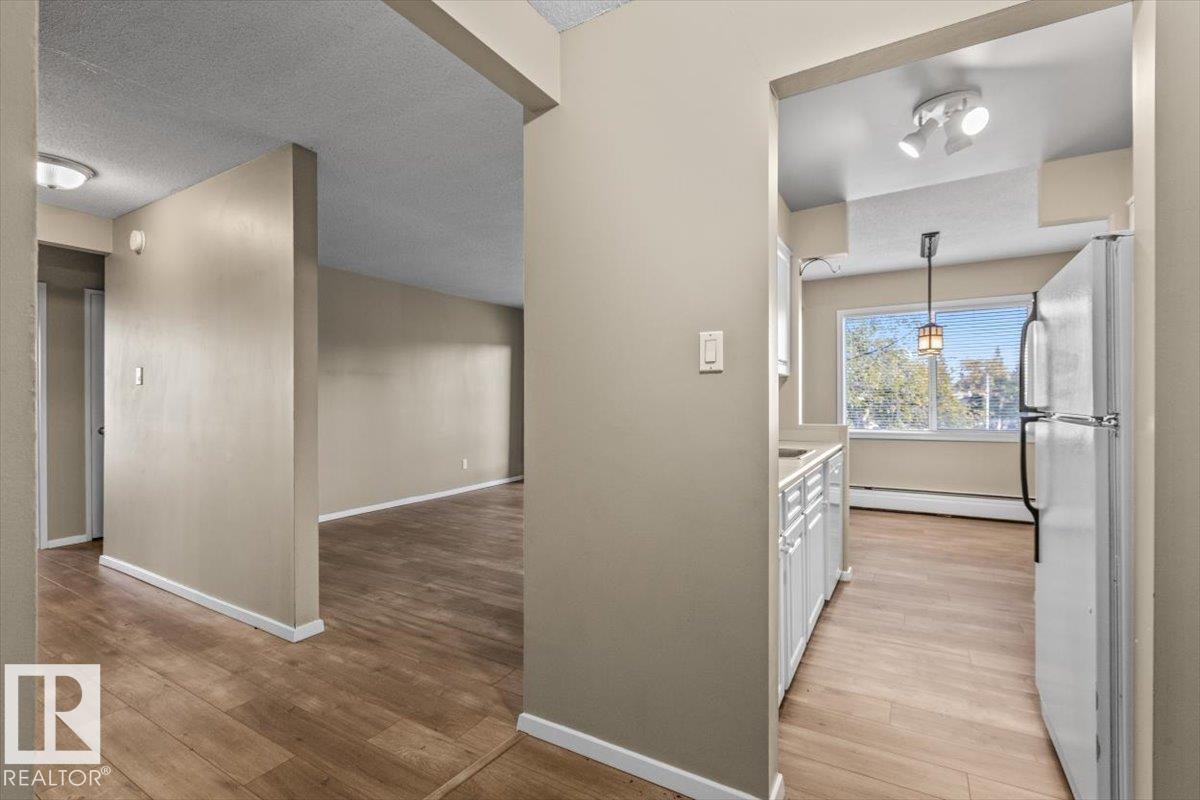 #301 11465 41 AV NW - 5