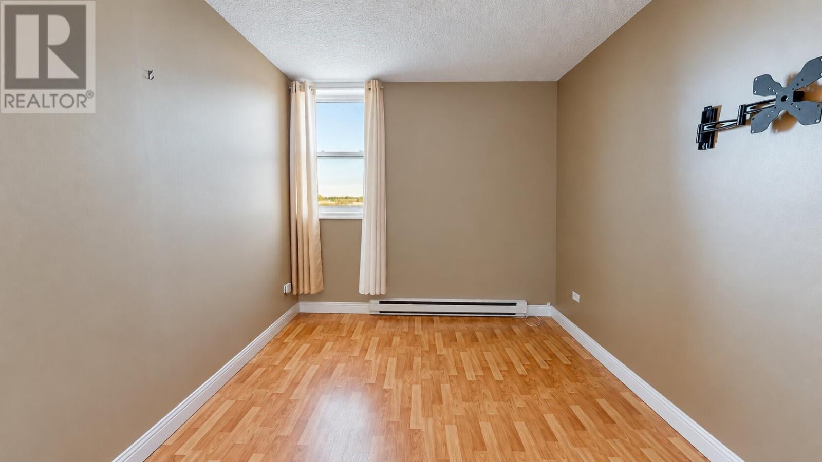 #65 157 Forest Road - 19