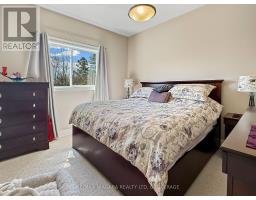 1041 Meadowood Street, Fort Erie, ON L2A5B9 Photo 13