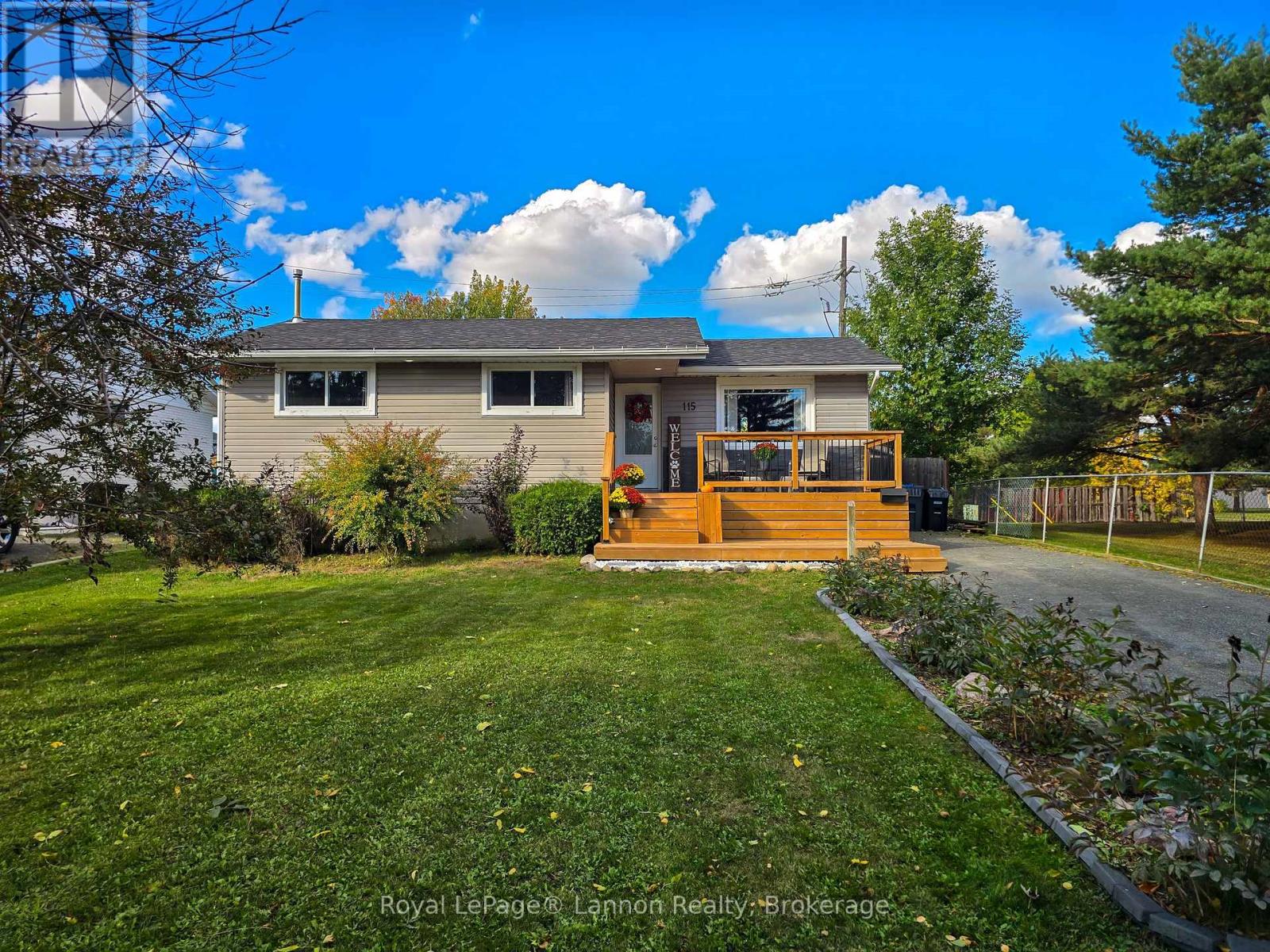 115 NEWBERRY CRESCENT - 1