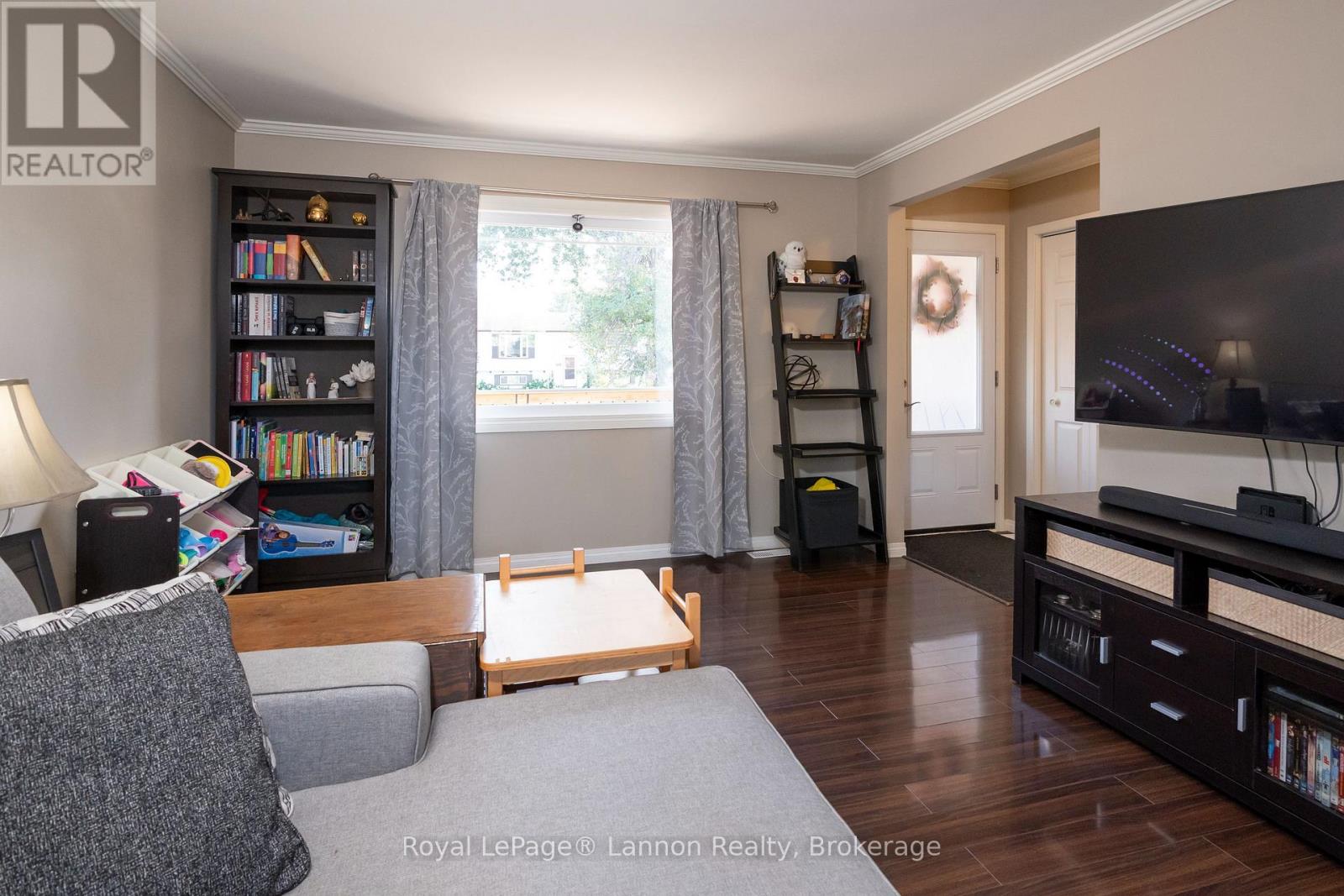 115 NEWBERRY CRESCENT - 18