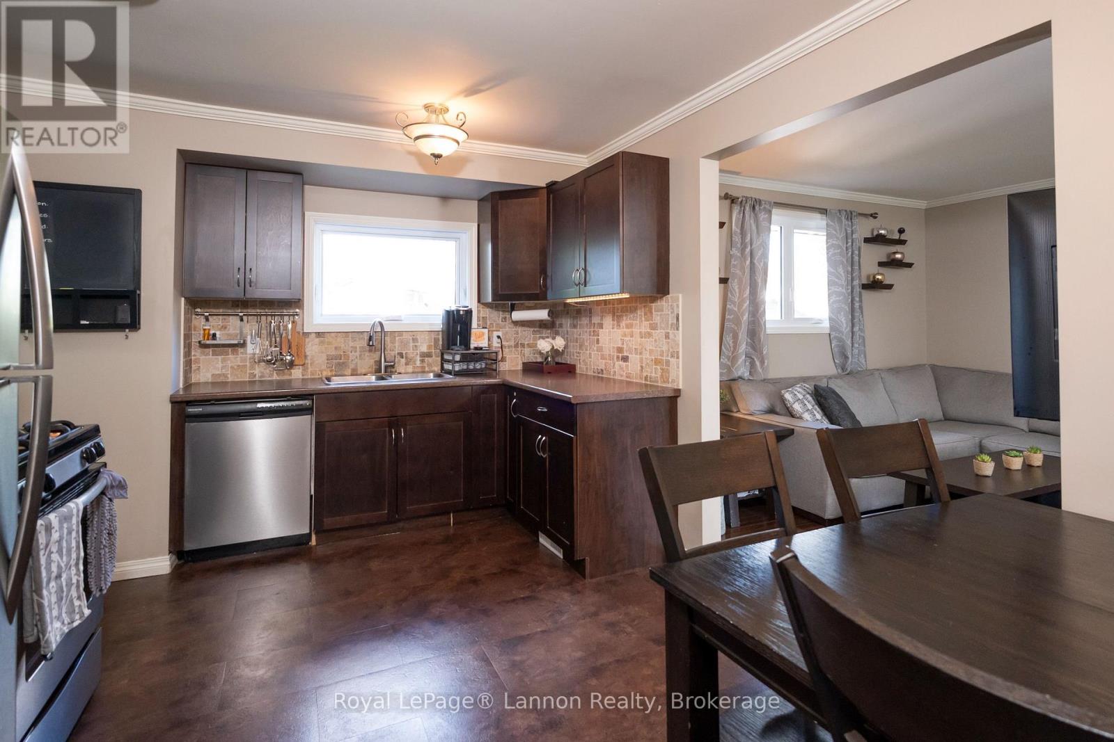 115 NEWBERRY CRESCENT - Image 21