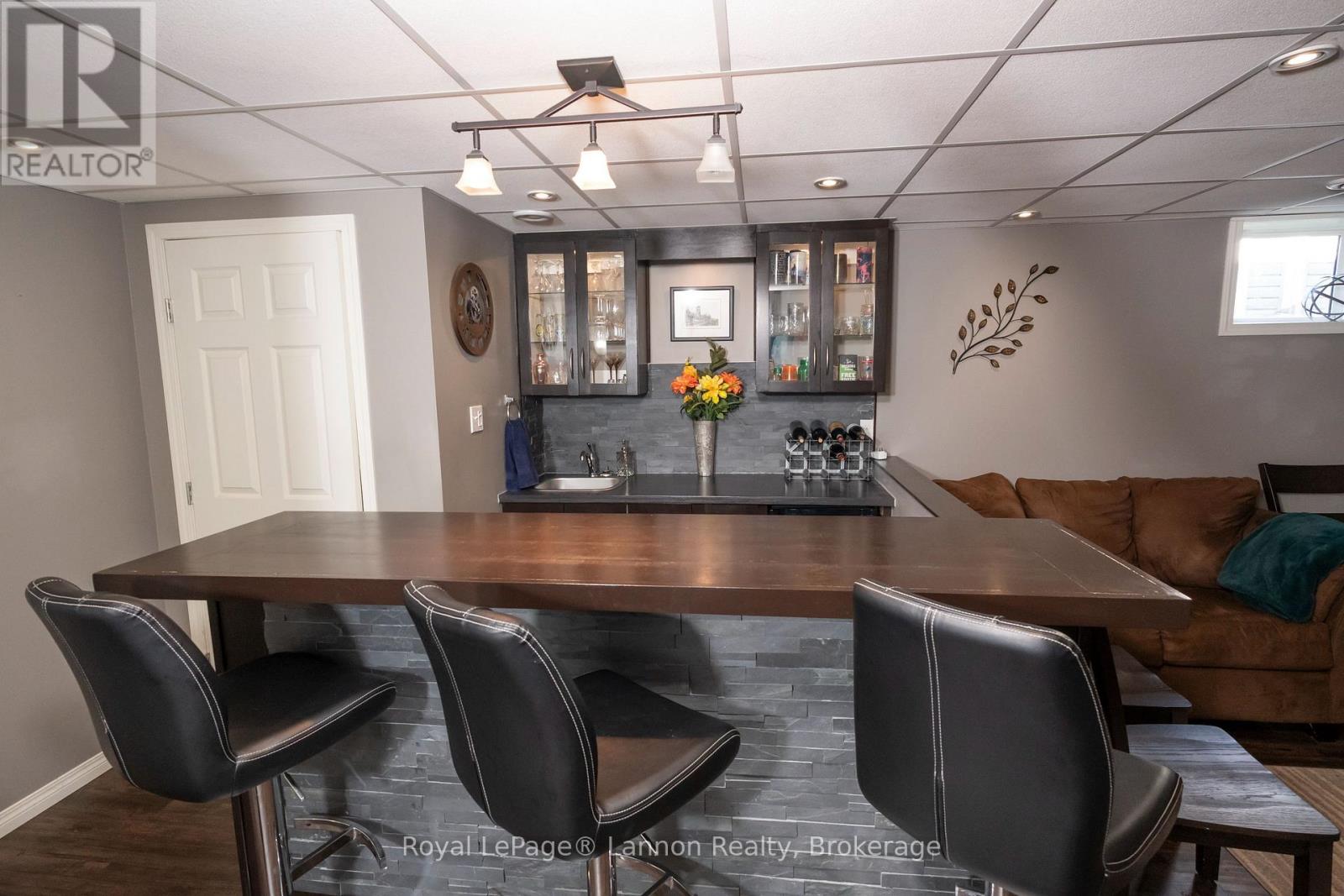 115 NEWBERRY CRESCENT - Image 39