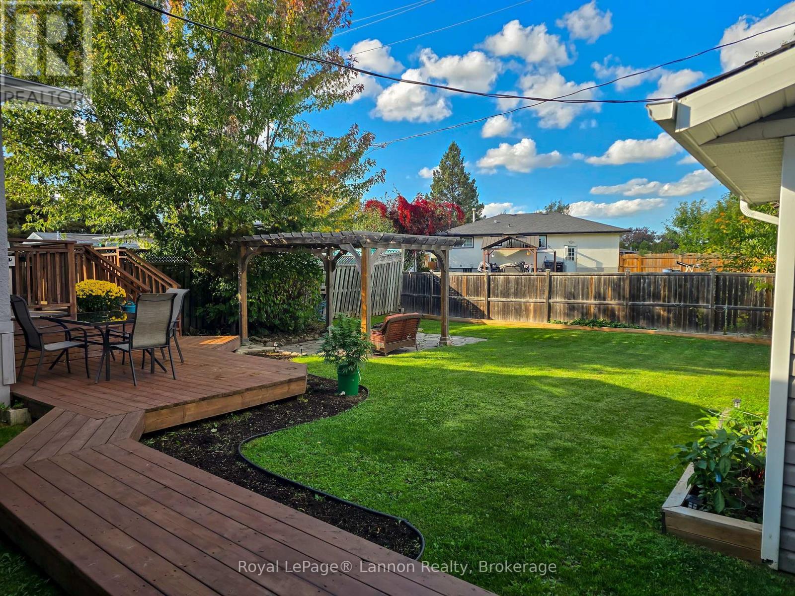 115 NEWBERRY CRESCENT - 4