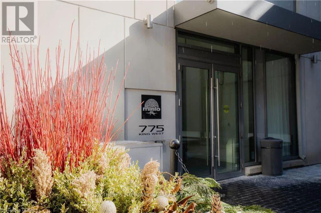 #430 775 KING STREET W - 24