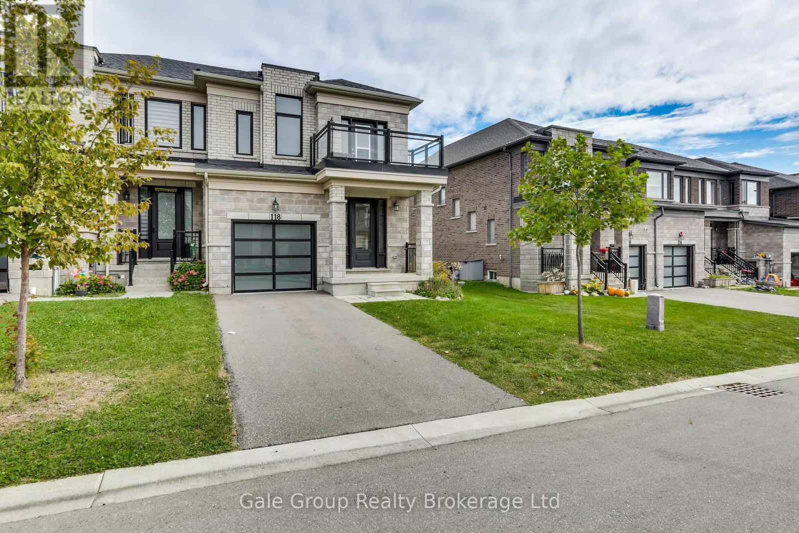 Property for sale at 118 HUNTINGFORD TRAIL W
