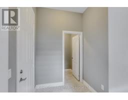 Bathroom - 118 Huntingford Trail W, Woodstock, ON N4T0M3 Photo 8