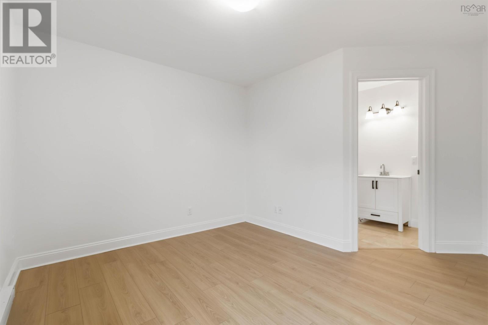 2247 Camperdown Road - 35