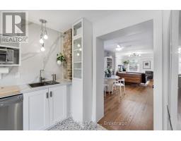 76 Hiltz Avenue, Toronto, ON M4L2N5 Photo 10