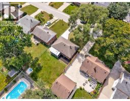 994 Isabelle, Windsor, ON N8S3B2 Photo 29