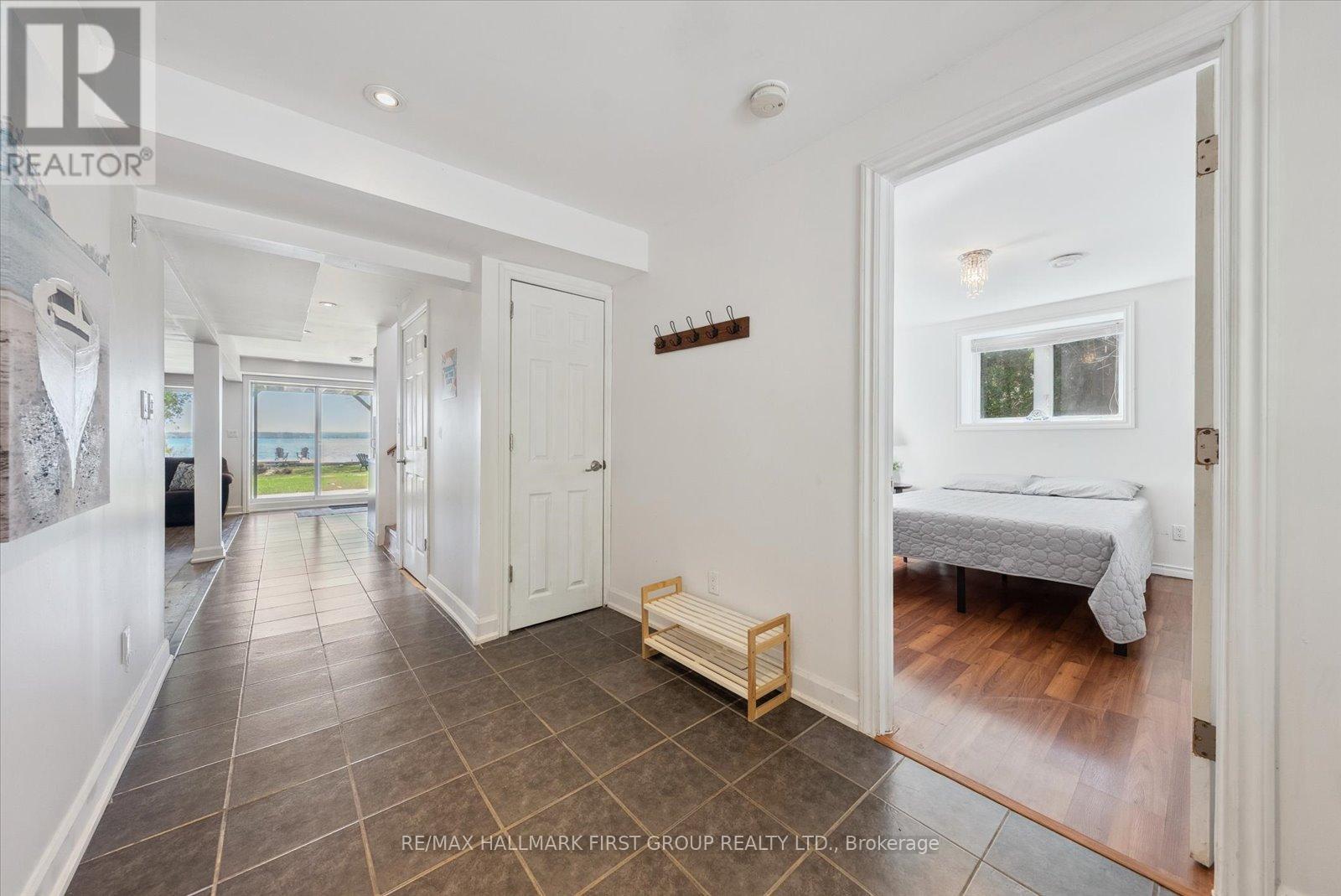 2807 LAKESIDE DRIVE - 25