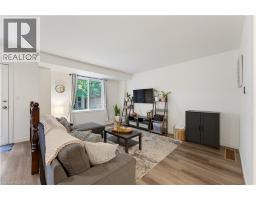 Living room - 62 Potters Way, Woodstock, ON N4S9A1 Photo 11