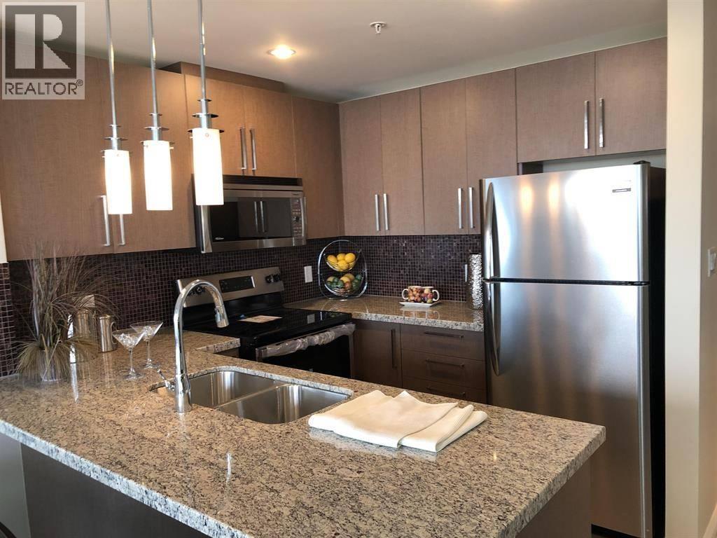 32XX 888 CARNARVON ST, New Westminster - Image 1