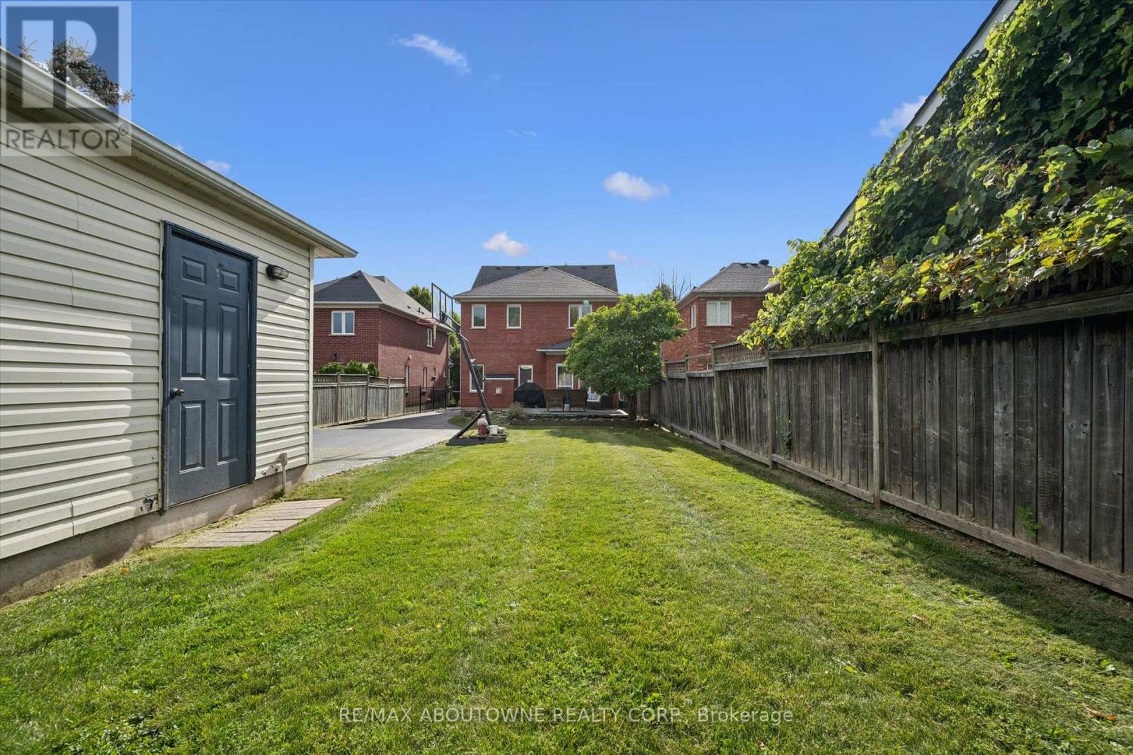 2397 ENNERDALE ROAD - 39