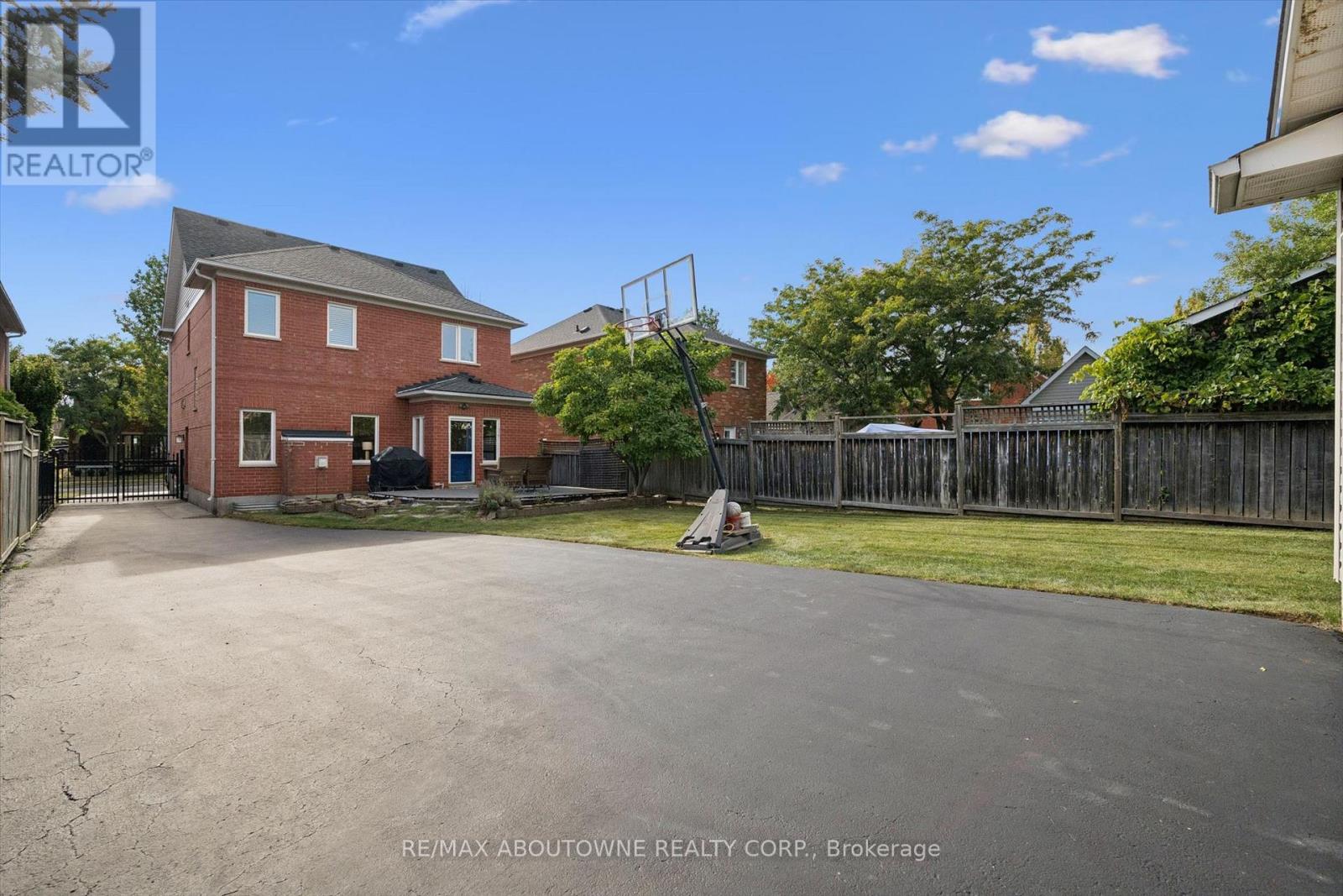 2397 ENNERDALE ROAD - 41