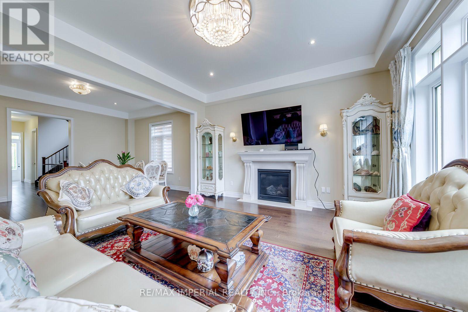 3164 POST ROAD - 11