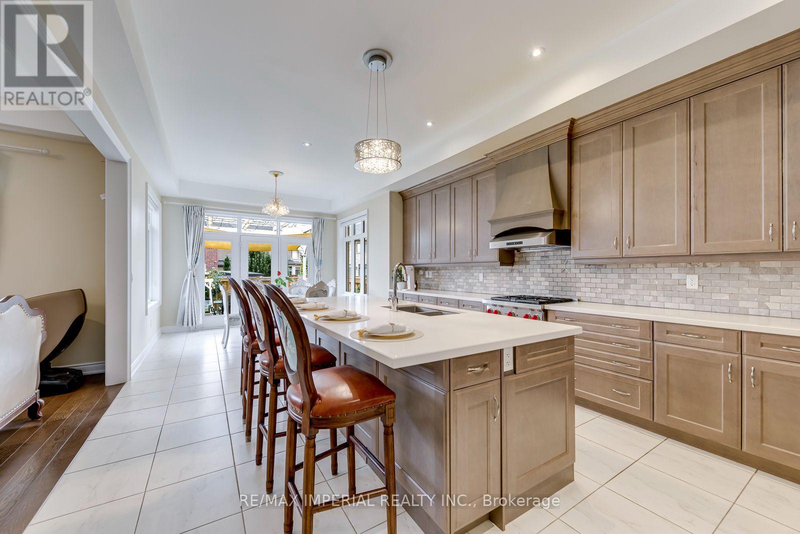 3164 POST ROAD - 13
