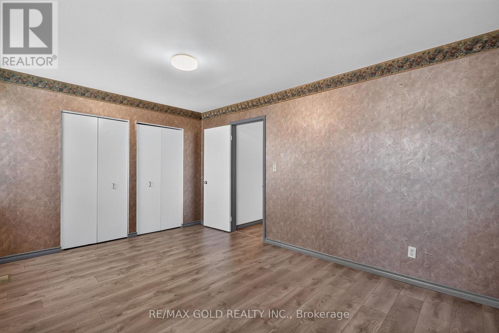 18 ESPLANADE ROAD - 21