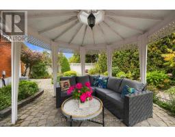 305 Renforth Road, Toronto, ON M9C2L4 Photo 26