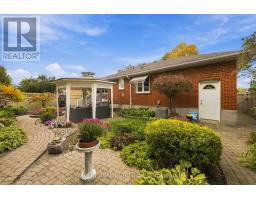 305 Renforth Road, Toronto, ON M9C2L4 Photo 28