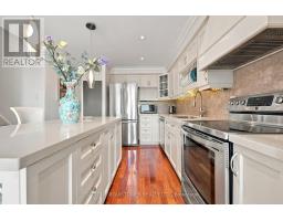 Bathroom - 319 - 35 Ormskirk Avenue, Toronto, ON M6S1A8 Photo 6