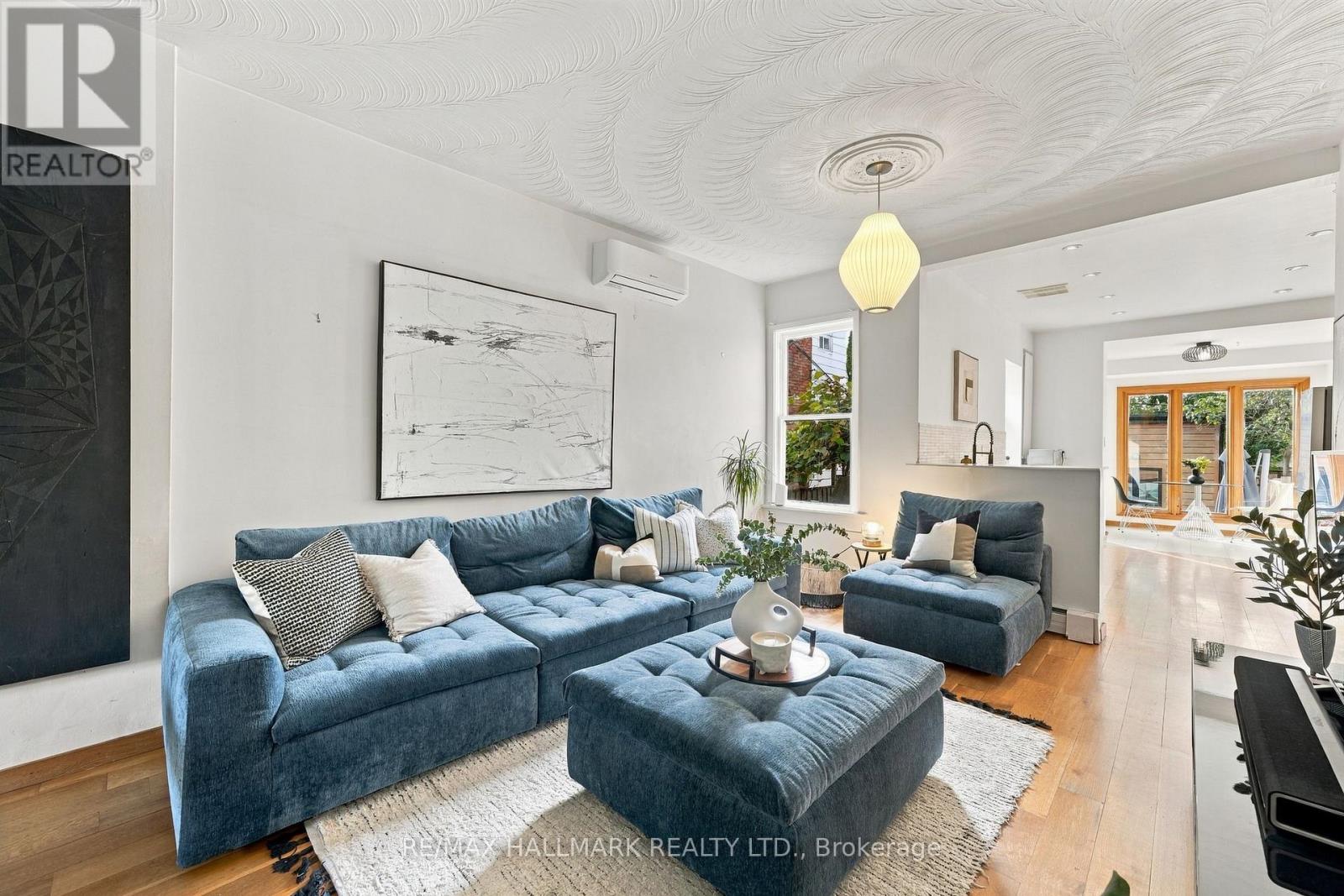 31 WRIGHT AVENUE - 8
