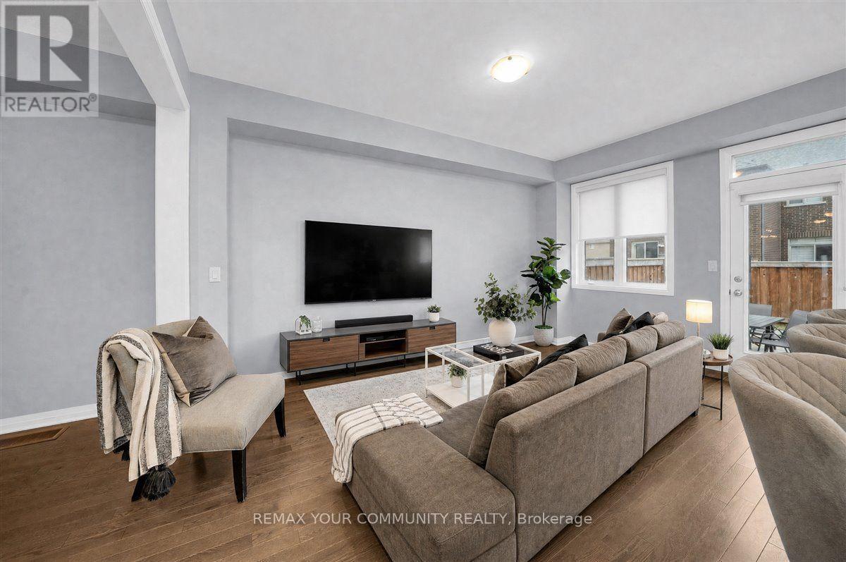 211 Landolfi Way, Bradford West Gwillimbury photo 22