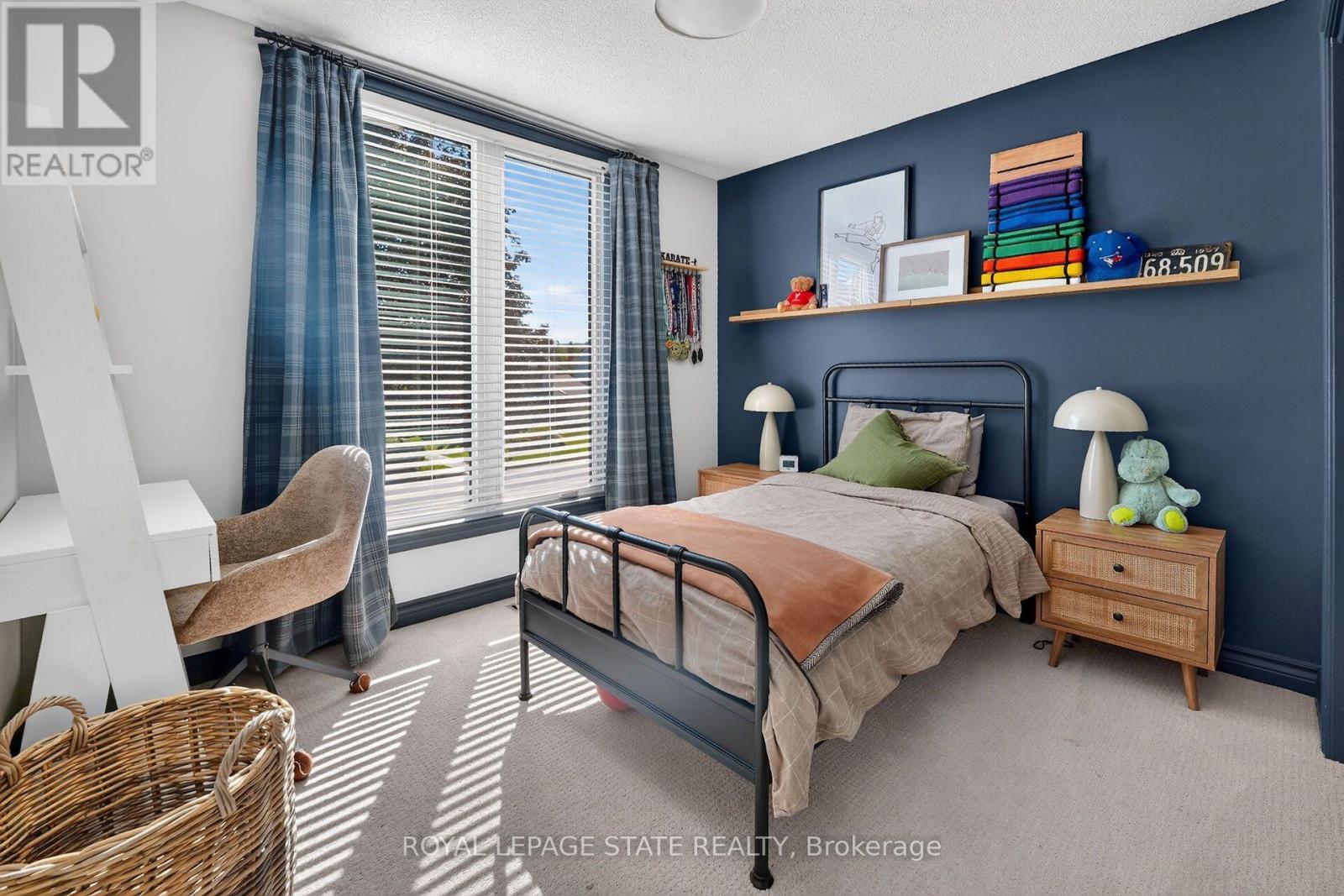 64 DRIFTWOOD COURT - 21