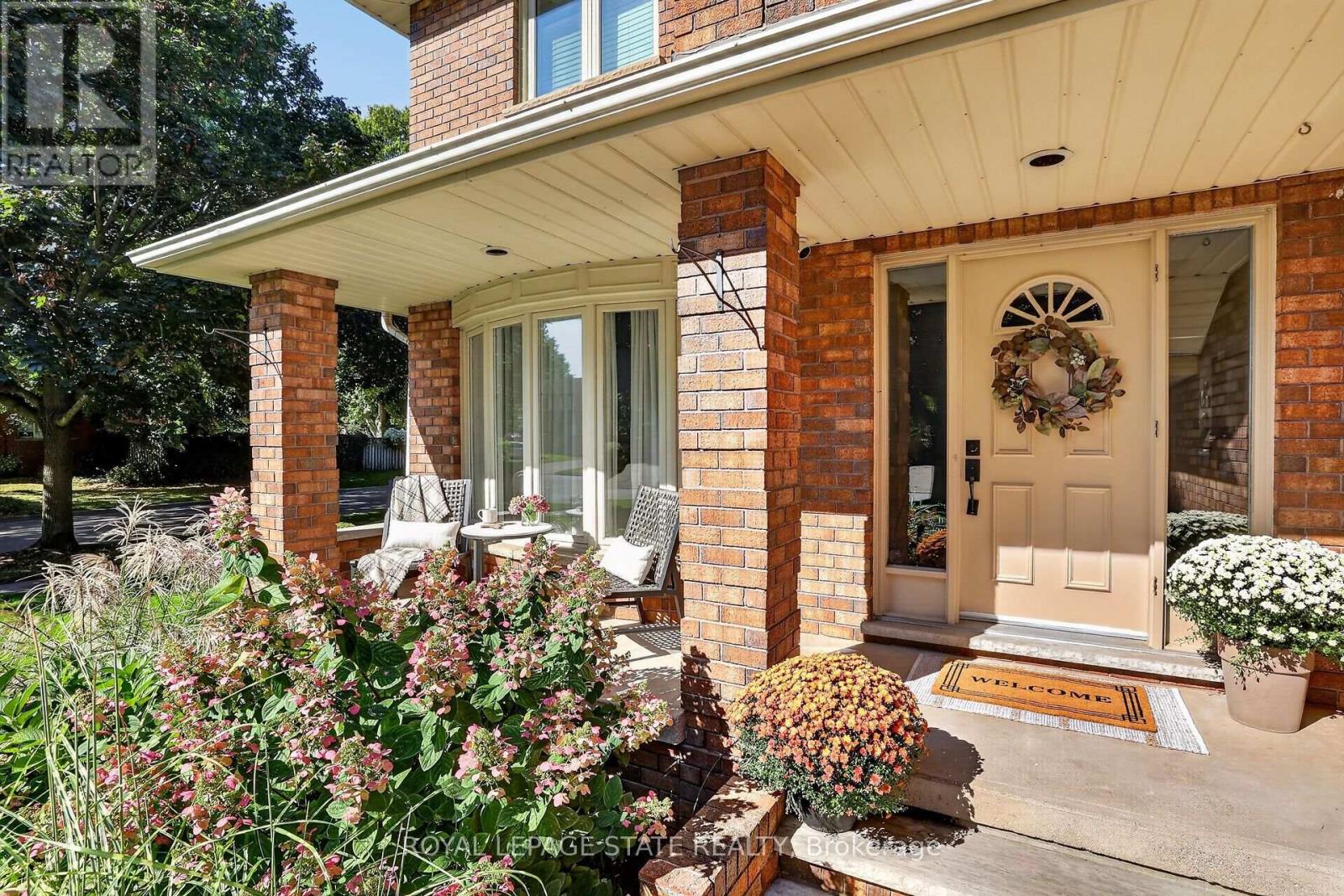 64 DRIFTWOOD COURT - 3