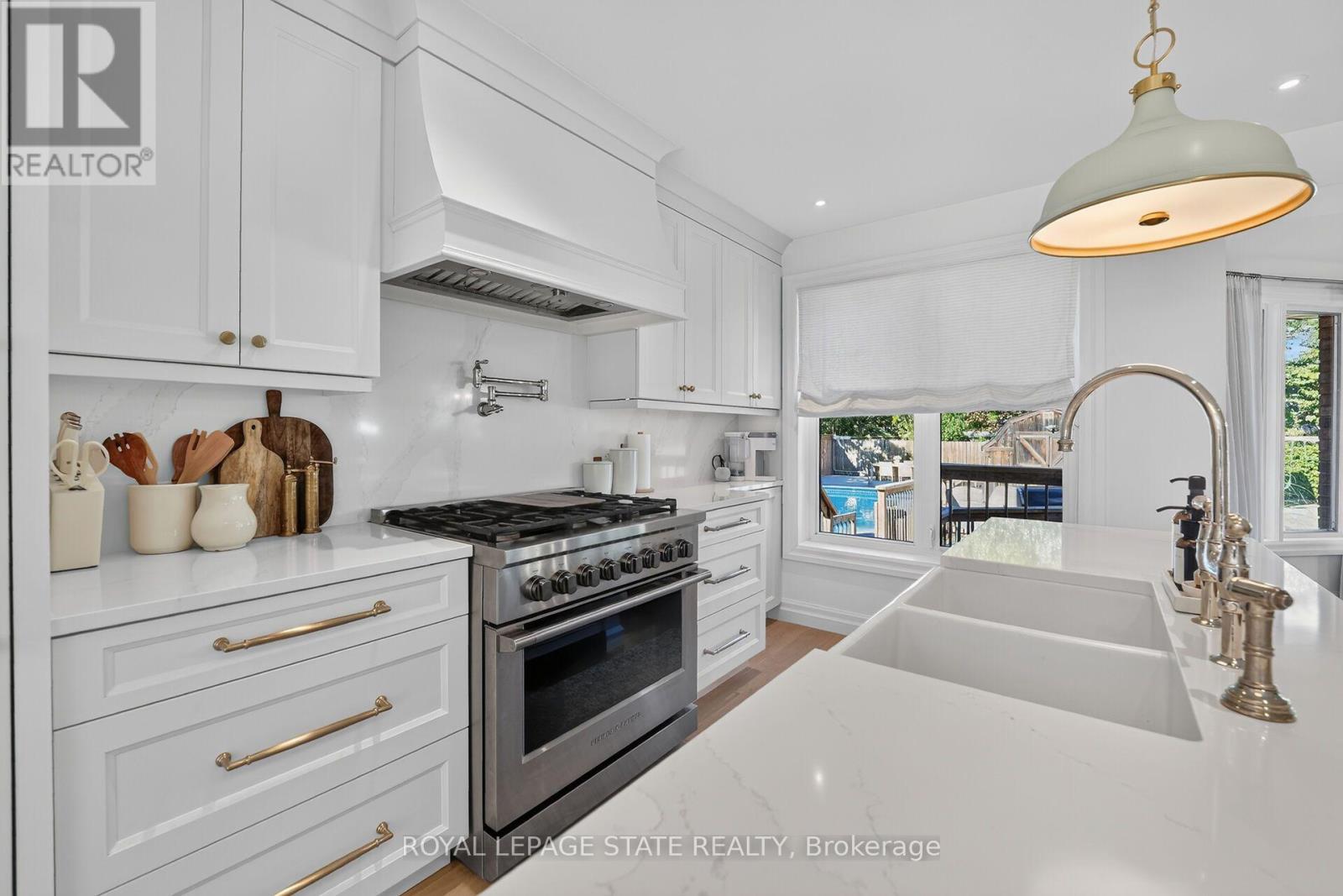 64 DRIFTWOOD COURT - 8