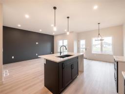 15 Hester Park Cove, Grande Pointe, MB R5A0E4 Photo 11