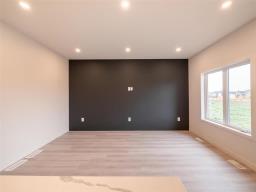 15 Hester Park Cove, Grande Pointe, MB R5A0E4 Photo 17