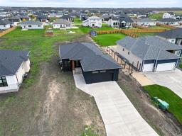 15 Hester Park Cove, Grande Pointe, MB R5A0E4 Photo 43