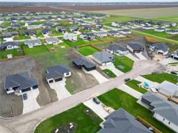 15 Hester Park Cove, Grande Pointe, MB R5A0E4 Photo 44