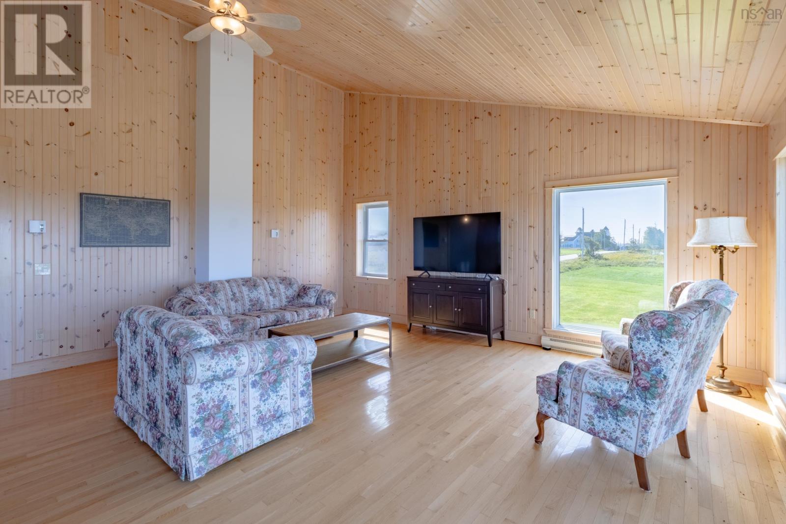 3827 Highway 1 - Image 47