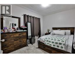 241 19 Street  N, Lethbridge, AB T1H3J9 Photo 21