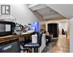 241 19 Street  N, Lethbridge, AB T1H3J9 Photo 26