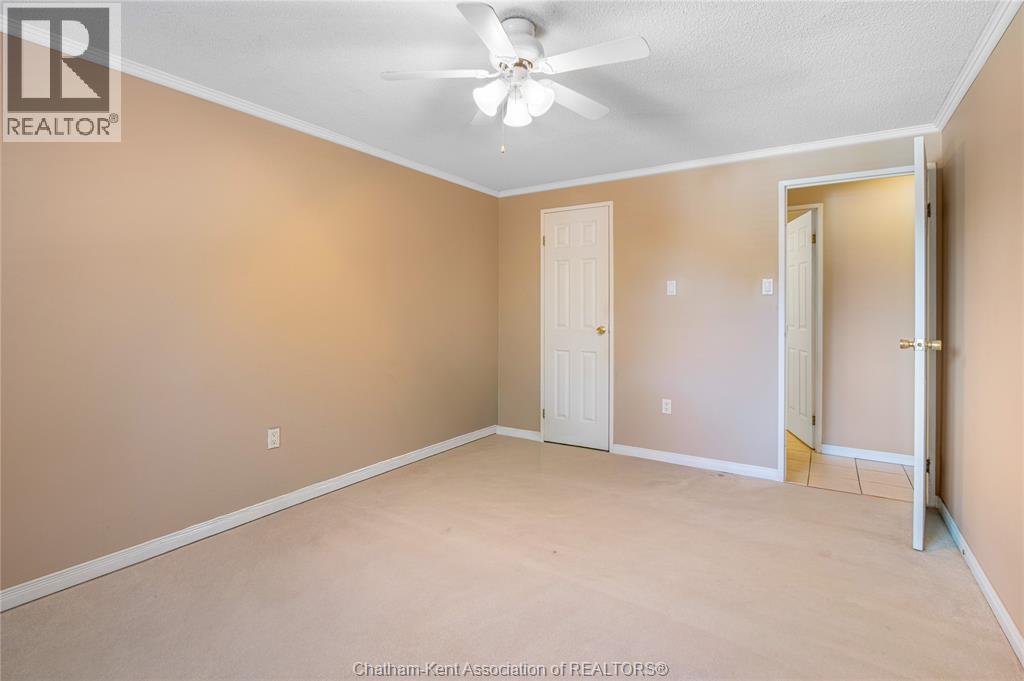 #208 955 GRAND AVENUE West - 12