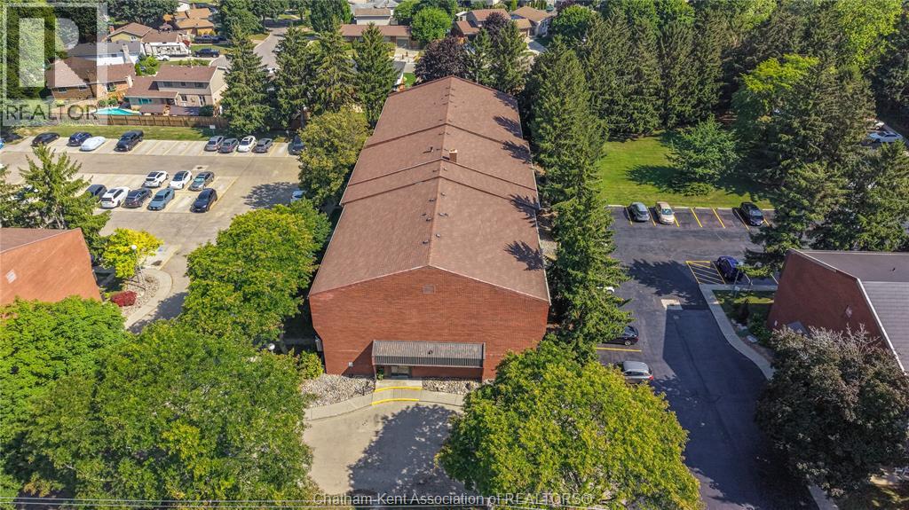 #208 955 GRAND AVENUE West - 32