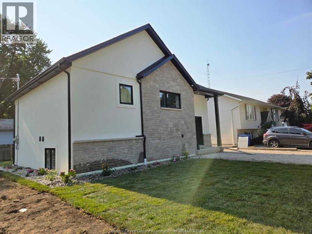 196 Ross CRESCENT - 3