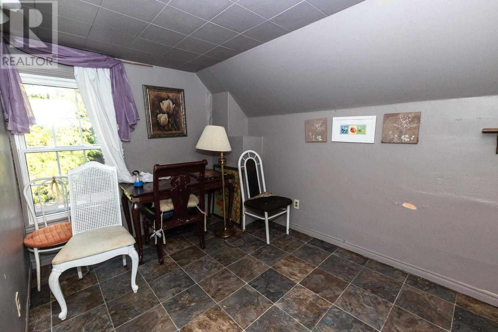 178 Dennis ST - Image 19