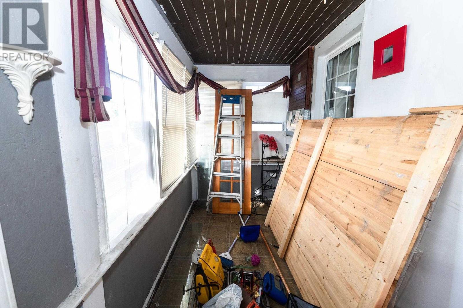 178 Dennis ST - Image 3