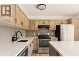 Bedroom - 9, 5019 46 Avenue Sw, Calgary, AB T3E6R1 Photo 6